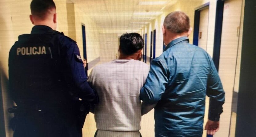 Varsova da tren garinda seyyaha yonelik soygun girisimi supheli yakalandi 66261