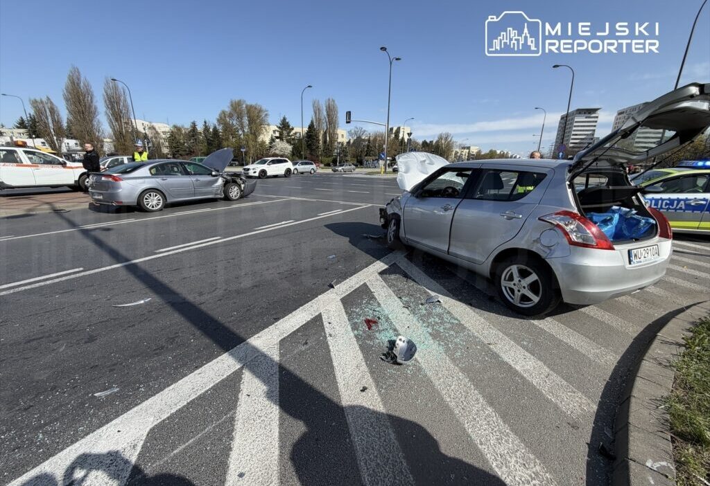 Varsova da uc aracli zincirleme kaza bir yarali ve trafik aksakligi 61376