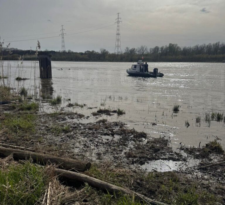 Varsova da visla nehri nde kimligi belirsiz erkek cesedi bulundu 61577