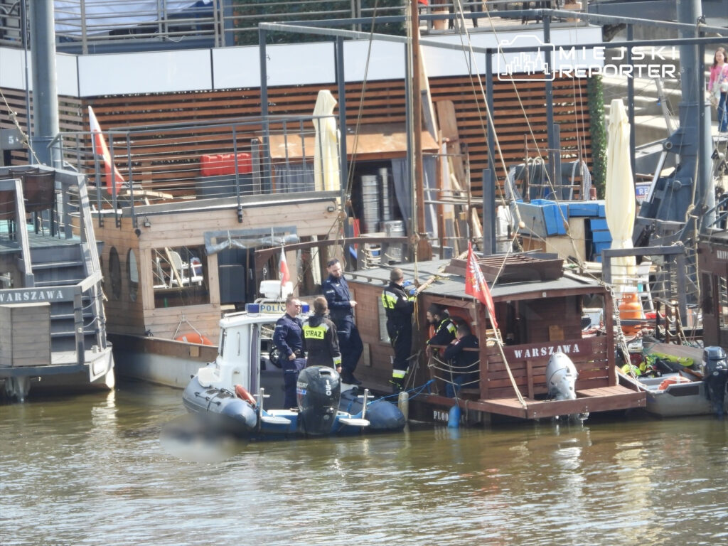 varsova da visla nehri nde kimligi belirsiz erkek cesedi bulundu 63525
