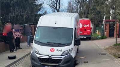 Varsova da yol cokmesi otobus saplandi trafik durdu 58219