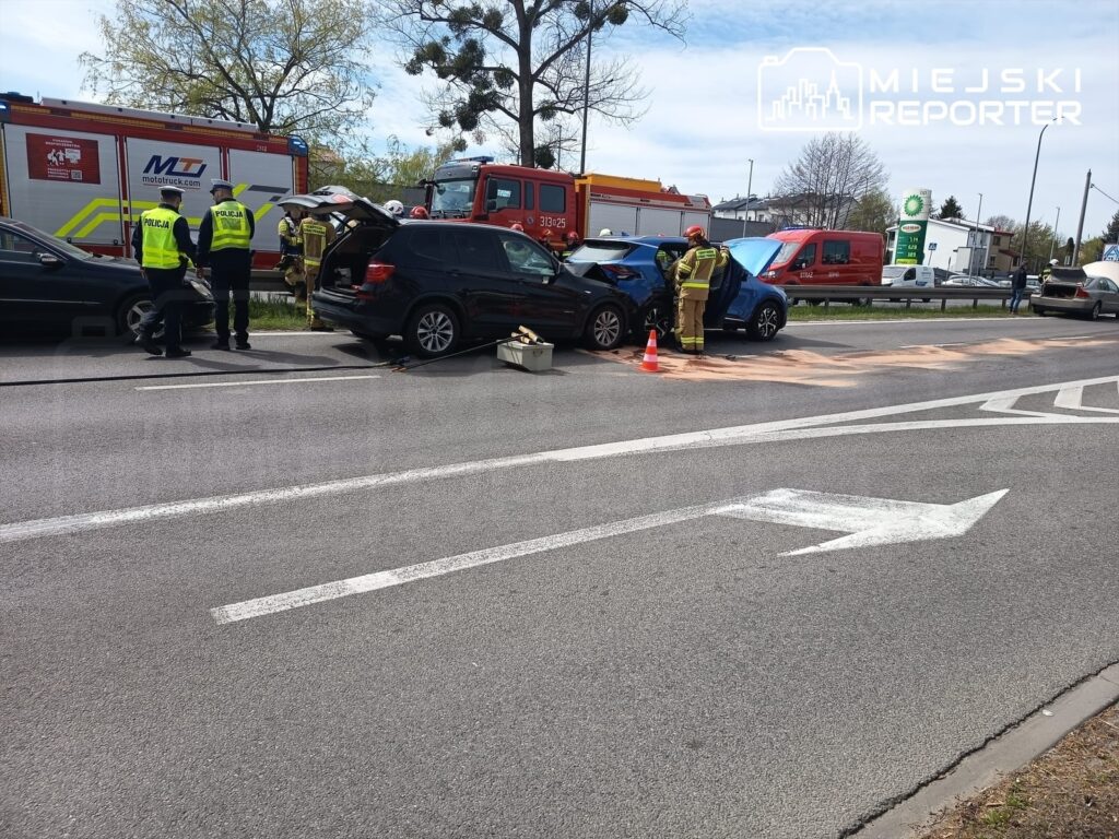 varsova da zincirleme kaza bir yarali ve trafik yogunlugu 67580