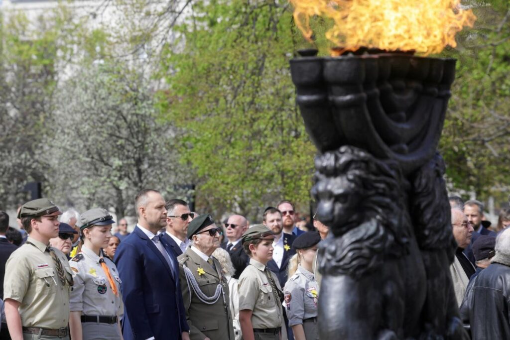 varsova getto sunun 83 yil donumunde anma torenleri ve sagci gruplarin boykot girisimi 63522