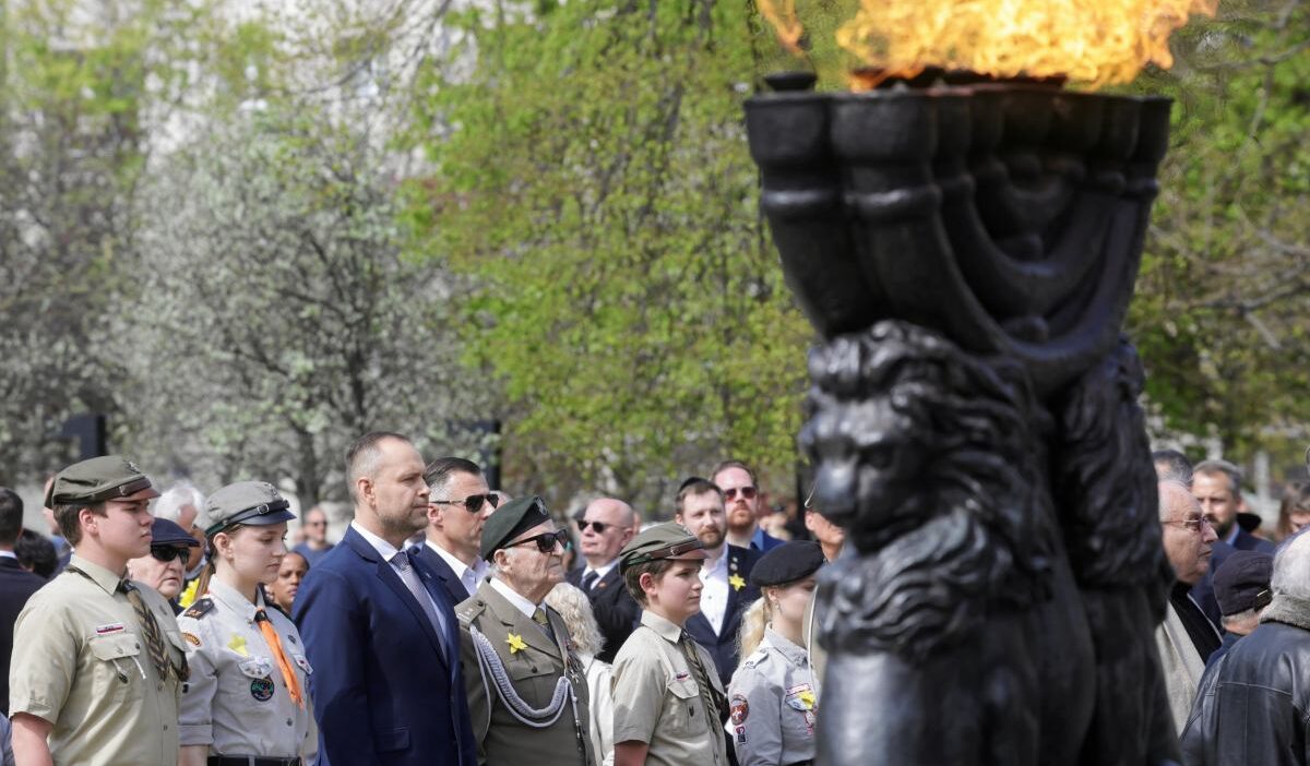 Varsova getto sunun 83 yil donumunde anma torenleri ve sagci gruplarin boykot girisimi 63522