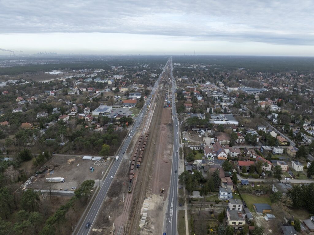 varsova otwock demiryolu hatti i nsaati nedeniyle trafikte gecici duzenlemeler 62234