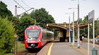 Varsova otwock demiryolu hattinda i ki haftalik sefer durdurma 60198