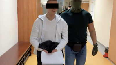 Varşova polisi operasyonunda 3 şüpheli gözaltına alındı, yaklaşık 4 kg uyuşturucu ele geçirildi 4 Varsova polisi operasyonunda 3 supheli gozaltina alindi yaklasik 4 kg uyusturucu ele gecirildi 59304