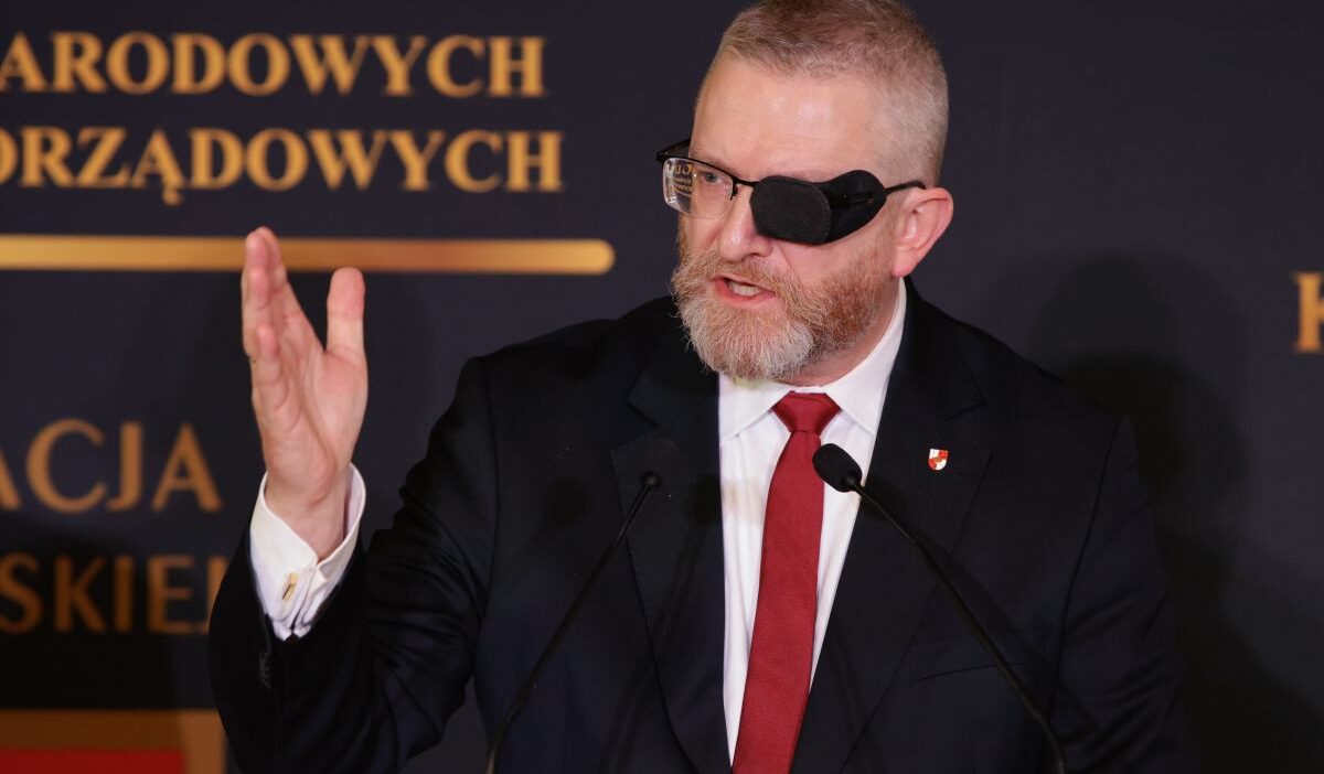 Vilnius polonyali asiri sagci siyasetci braun un ziyaretine i zin vermiyor 66092