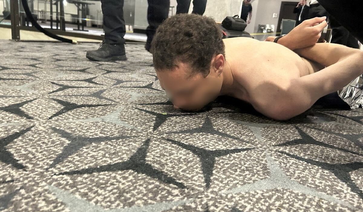 Washington da beyaz saray muhabirleri gala sinda silahli saldiri supheli trump i hedef almis olabilir 66576