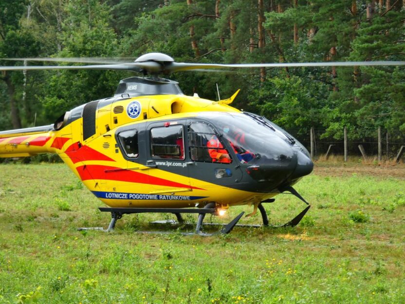 Wroc aw da tren otomobil carpismasi alkollu surucu ve hastaneye kaldirilan yaralilar 60872