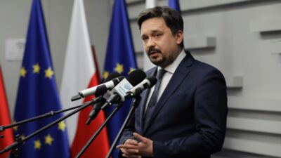 Yuksek faizle borclandirilan kadin yargi surecinde hak arayisinda 58829