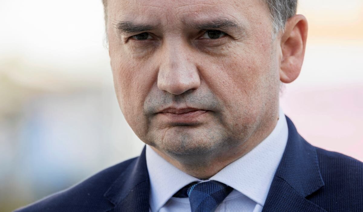 Ziobro macaristan da yargilanmaya hazirlaniyor tusk i sucluyor donus kosullarini belirtti 63058