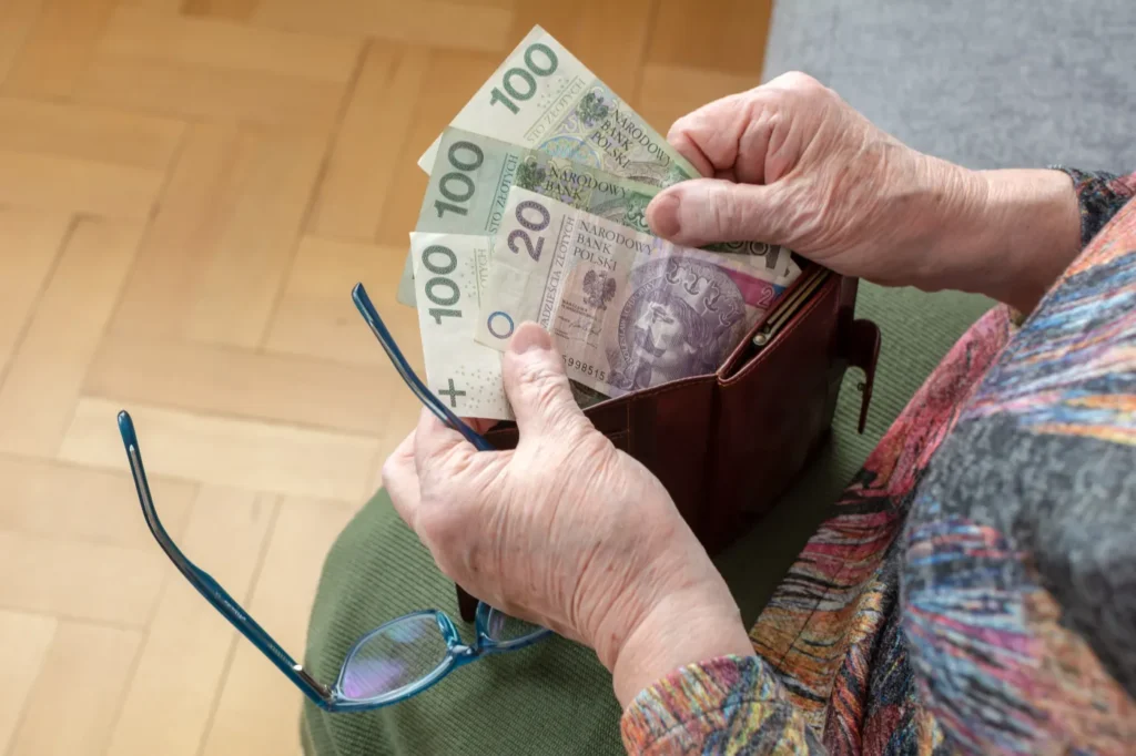 65 ve 75 yas ustu emeklileri bekleyen ek odemeler 2026 yili guncel tutarlari 67875