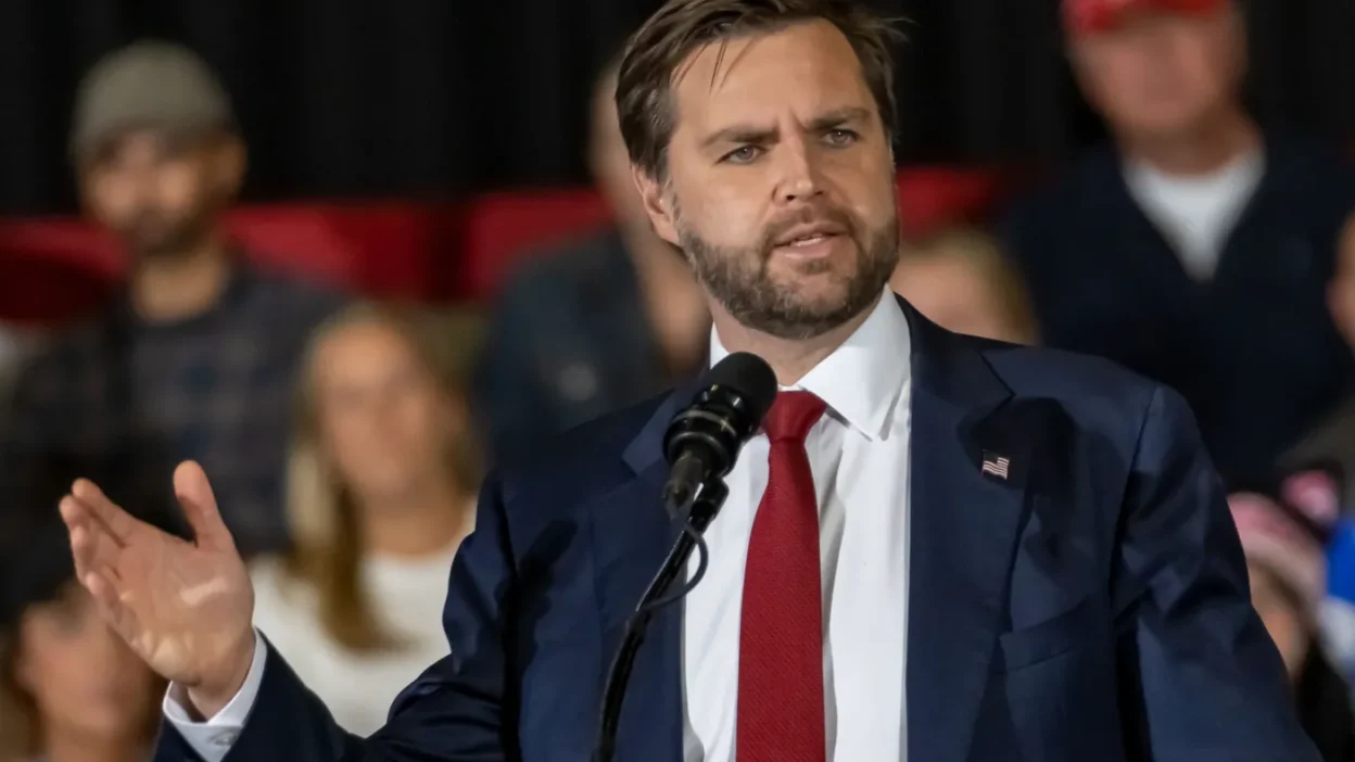 Abd başkan yardımcısı j. D. Vance: polonya'ya askeri sevkiyattaki gecikme bir ceza değil 1 Abd baskan yardimcisi j d vance polonya ya askeri sevkiyattaki gecikme bir ceza degil 71253