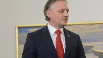 Abd baskani trump tan polonya ya bes bin asker takviyesi karari 72818