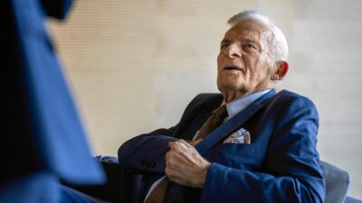 Avrupa parlamentosu nda avrupa liyakat nisani toreni wa sa ve buzek e onur 71169