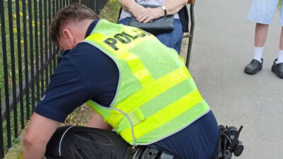 Bielanli toplum destekli polis memuru sokakta yaralanan yasli kadina mudahale etti 69817