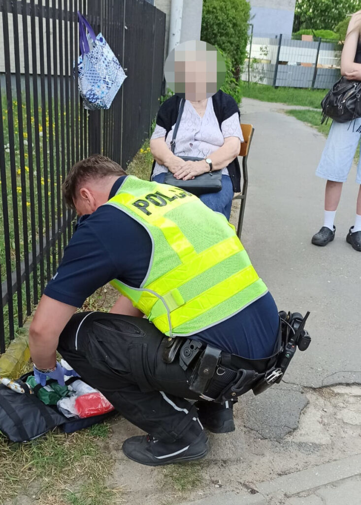 Bielanli toplum destekli polis memuru sokakta yaralanan yasli kadina mudahale etti 69817