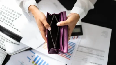 Calisanlarin maaslarini alma suresi yasal olarak belirlendi 68843