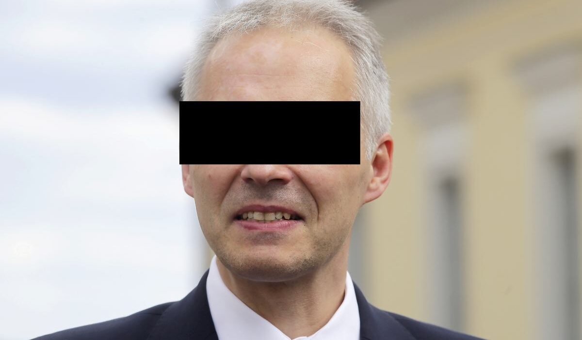 Eski bakan yardımcısı jacek ż. Hakkında gözaltı ve suçlama kararı 1 Eski bakan yardimcisi jacek hakkinda gozalti ve suclama karari 72322