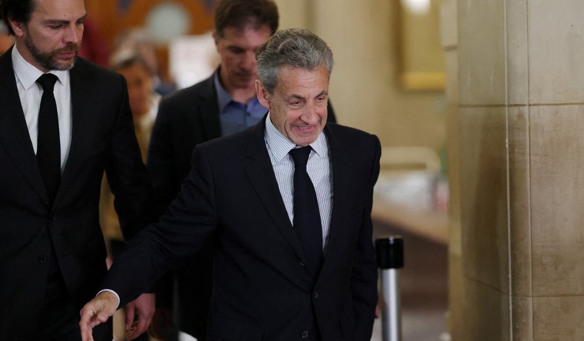 Eski fransa cumhurbaskani nicolas sarkozy ye libya fonlari davasinda hapis cezasi 69159