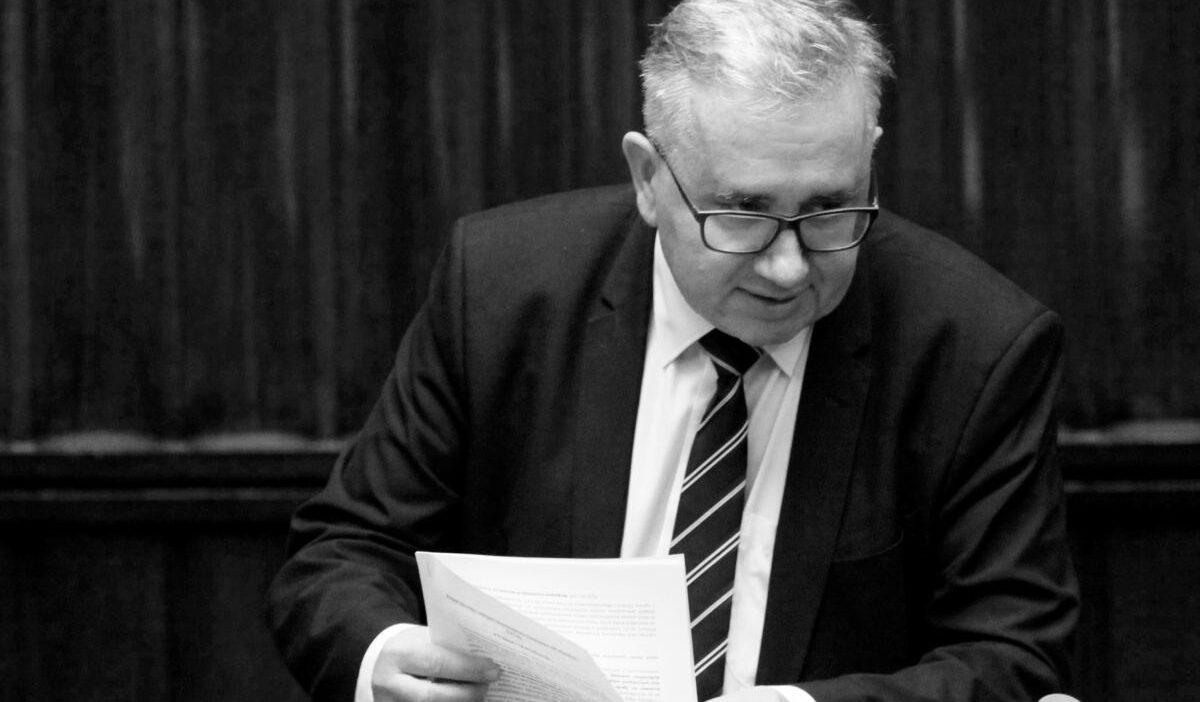 Eski polonya milletvekili ve bakan yardimcisi piotr pyzik hayatini kaybetti 72537