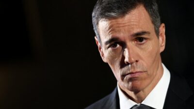 I spanyol gvardiya civil psoe genel merkezine operasyon duzenledi 73324