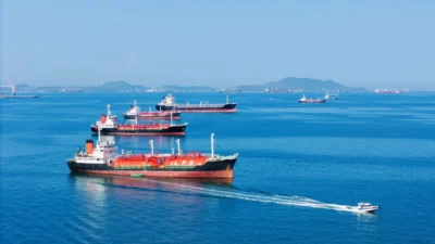 I srail abd operasyonuyla petrol tedarik zincirinde kritik bozulma fiyatlar yukseliste 68354