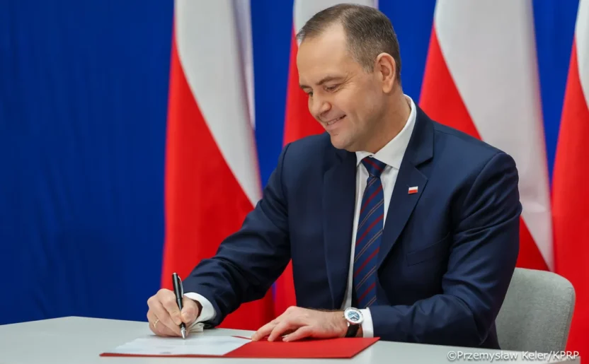 Karol nawrocki sivil koruma yasasi degisikligini i mzaladi yeni siginma noktalari tanimlandi 69714