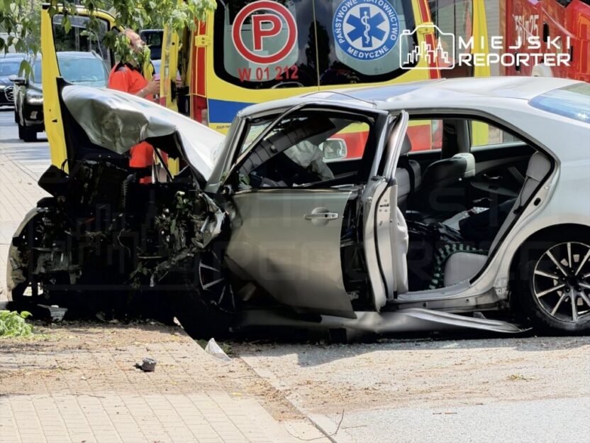 Konstancin jeziorna da trafik kazasi bir surucu hastaneye kaldirildi 71624