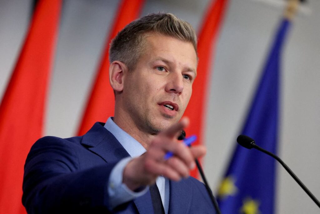 macaristan da bakanlik binasinda i mha edilmis kampanya materyalleri bulundu 70490