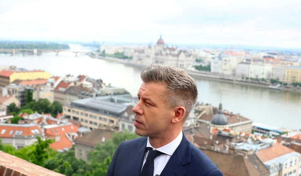 Macaristan da siyasi maaslara kesinti ve kamu kurumlarinda belge i ncelemesi 72763