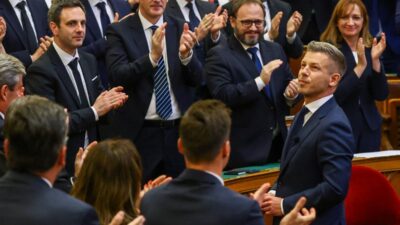 Macaristan'da yeni dönem: peter magyar başbakanlık yemini etti ve "hesaplaşma" sözü verdi 2 Macaristan da yeni donem peter magyar basbakanlik yemini etti ve hesaplasma sozu verdi 69480