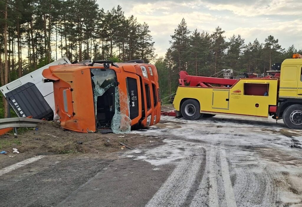 Ostrów mazowiecka’da s8 ile dk 50 bağlantısında trafik kazası 1 Ostr w mazowiecka da s8 ile dk 50 baglantisinda trafik kazasi 72223