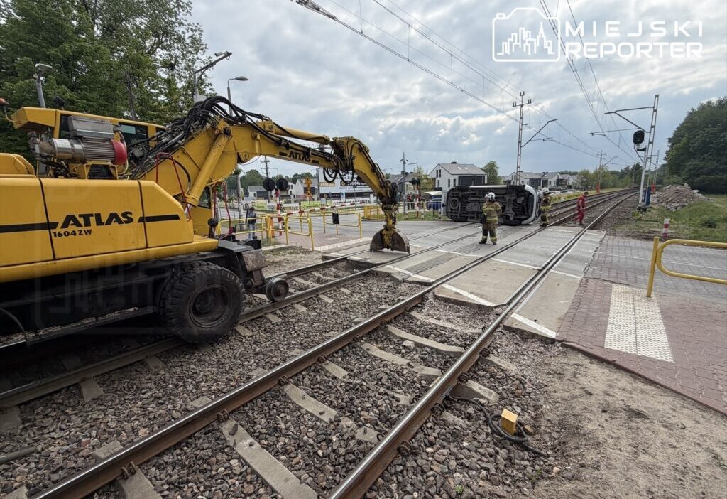 Otr busy de trafik kazasi hafif ticari arac i s makinesiyle carpisti 71194