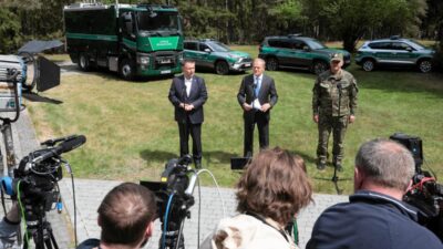 Polonya basbakani tusk tan abd askeri varligina iliskin guvence ve sinir guvenligi aciklamasi 69953