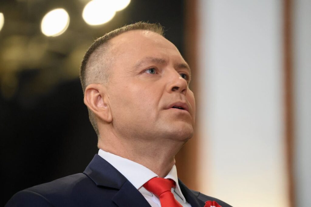 polonya cumhurbaskani nawrocki den i ki kritik veto yolsuzlukla mucadele kurumu ve tarim yasasi geri cevrildi 69711