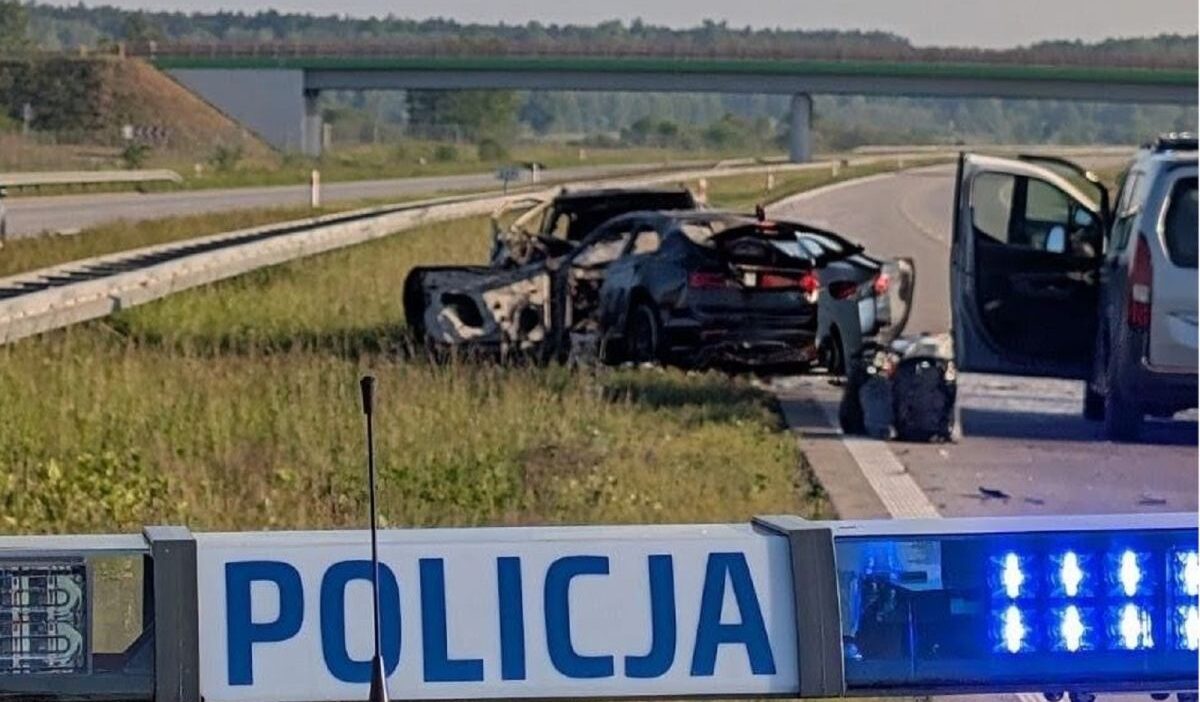 Polonya’da a1 otoyolu’nda ters yönde i̇lerleyen araç kazaya yol açtı: 1 ölü, 3 yaralı 1 Polonya da a1 otoyolu nda ters yonde i lerleyen arac kazaya yol acti 1 olu 3 yarali 72639