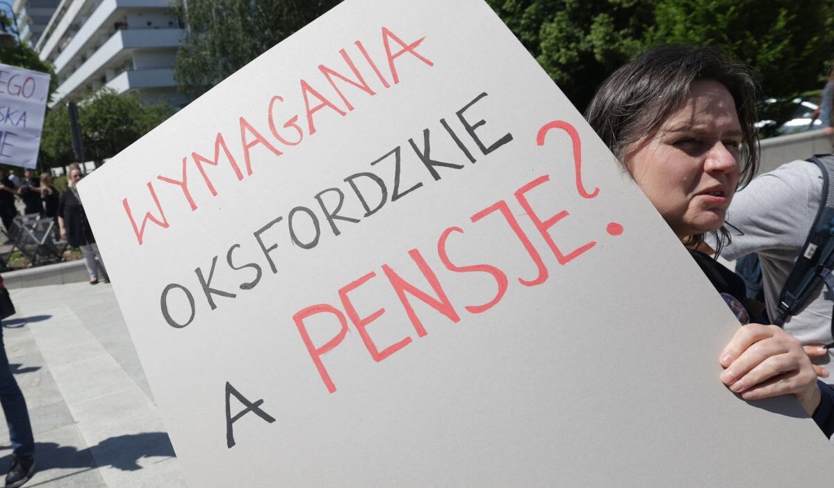 Polonya’da bilim dünyasından büyük protesto: finansman artışı talebi 1 Polonya da bilim dunyasindan buyuk protesto finansman artisi talebi 73387