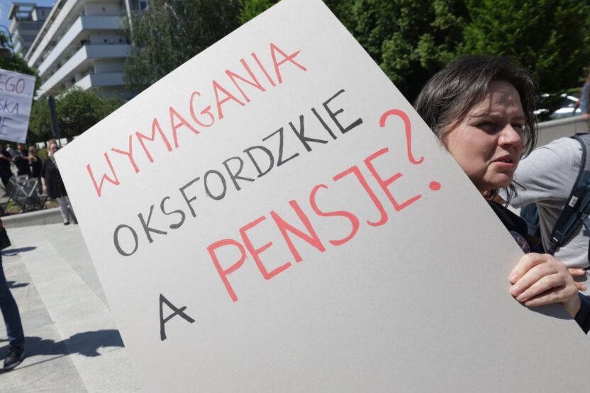 Polonya da bilim dunyasindan buyuk protesto finansman artisi talebi 73387
