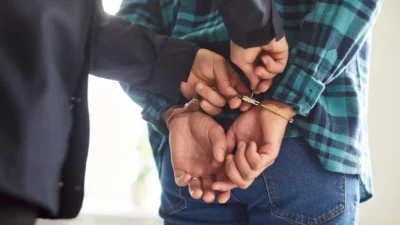 Polonya’da bir banka yöneticisine “finansal piramit” suçlaması 3 Polonya da bir banka yoneticisine finansal piramit suclamasi 72928