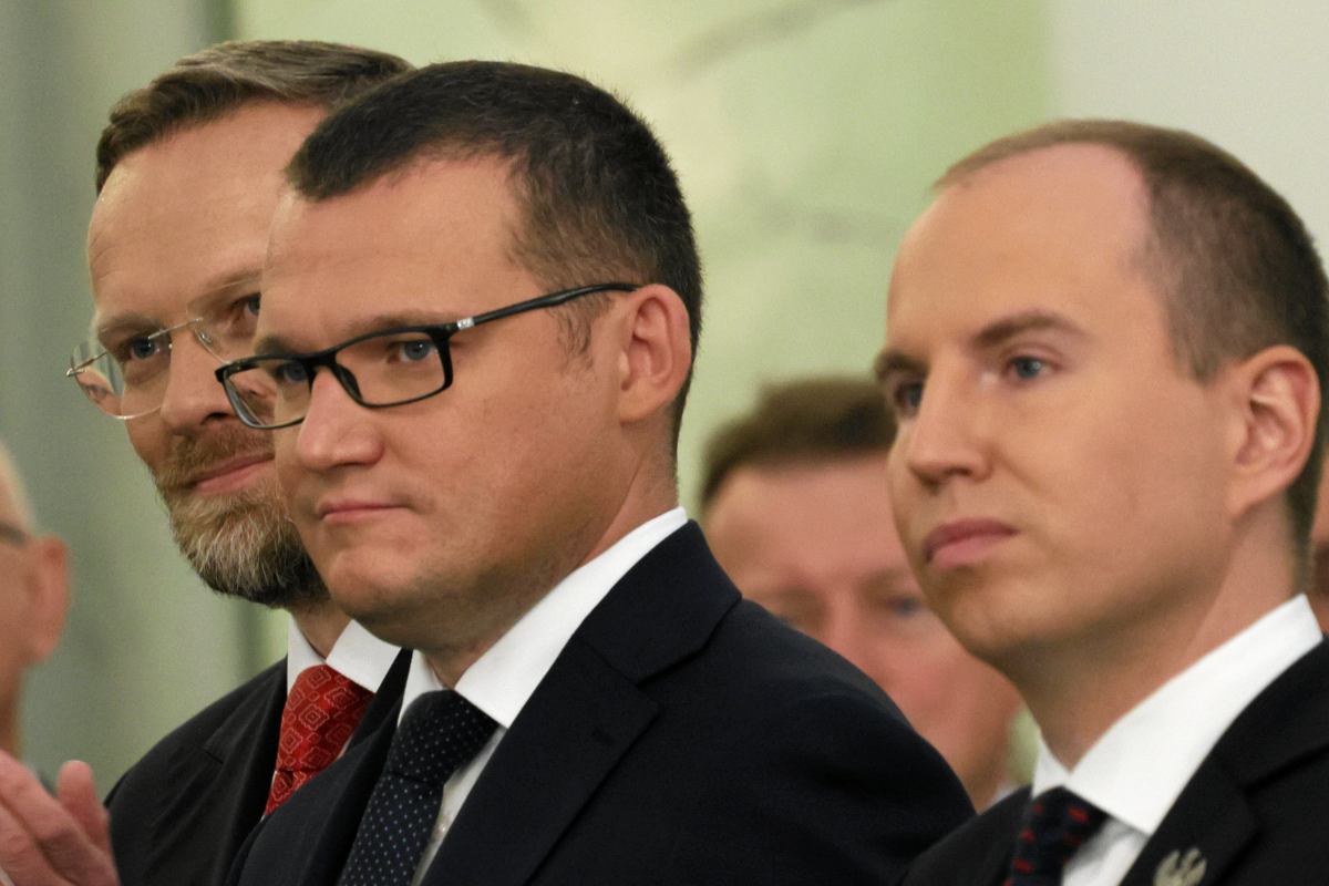 Polonya da birliktelik statusune i liskin yasal duzenlemeler komisyondan gecti 73207