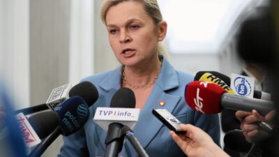 Polonya da egitim reformu tartismasi din dersi ve saglik egitimi krizde 68357