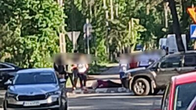 Polonya da el freni cekilmeyen arac surucusune carpti 73879