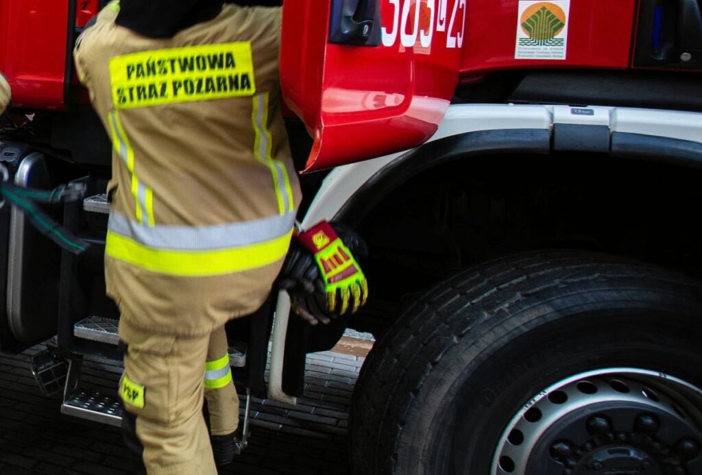 polonya da evde gaz patlamasi bir genc kiz hayatini kaybetti 68160