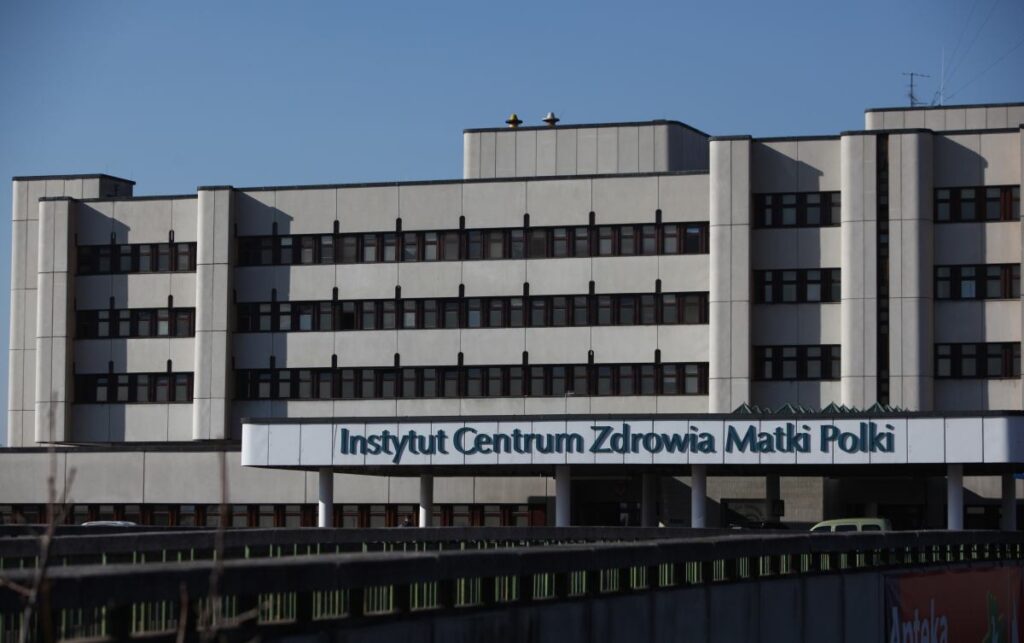 polonya da hastanede elektrik arizasi yenidoganlar tahliye edildi 68639