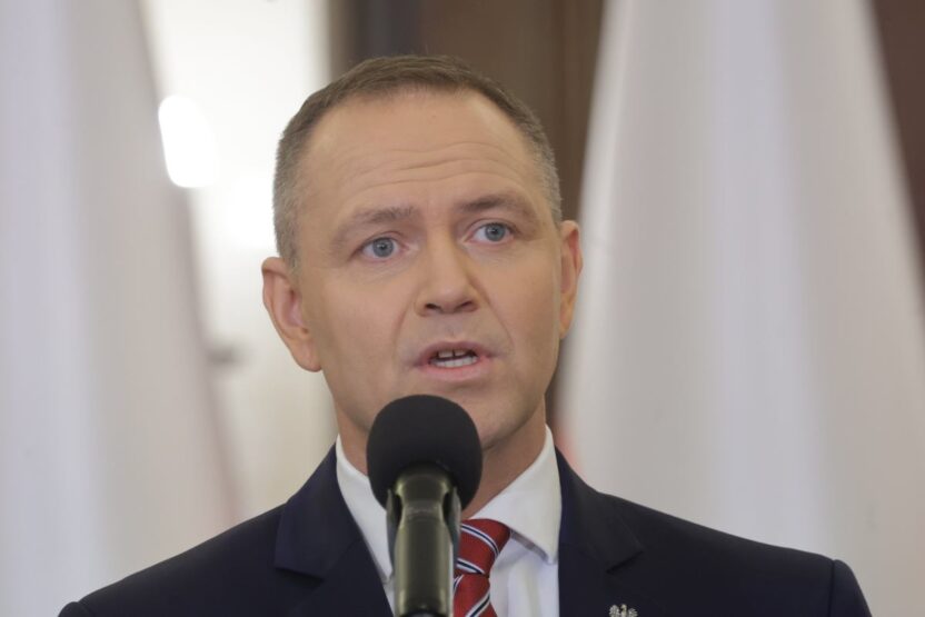Polonya da i klim politikasi referandumu tartismasi kamuoyu onerilen soruyu tarafli buluyor 69752