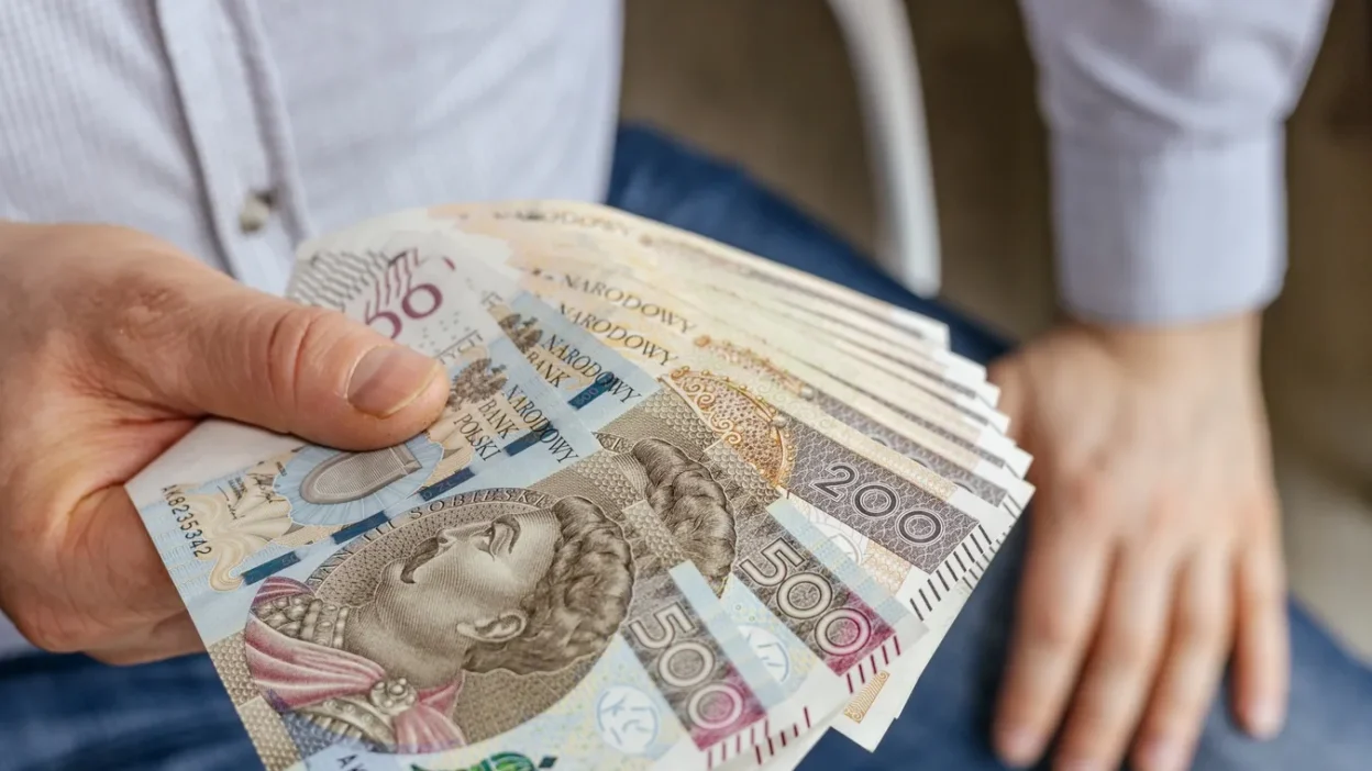 Polonya da i s kanunu nda duzenleme calisan haklarina yonelik cezalar artiriliyor 71476