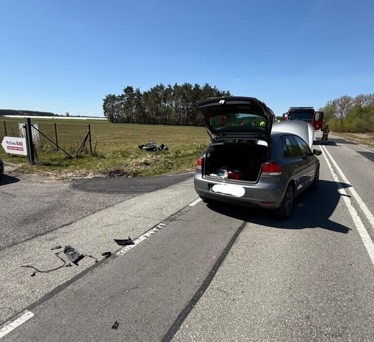 Polonya da motosikletli ile otomobil carpisti dk48 de trafik durdu 67884