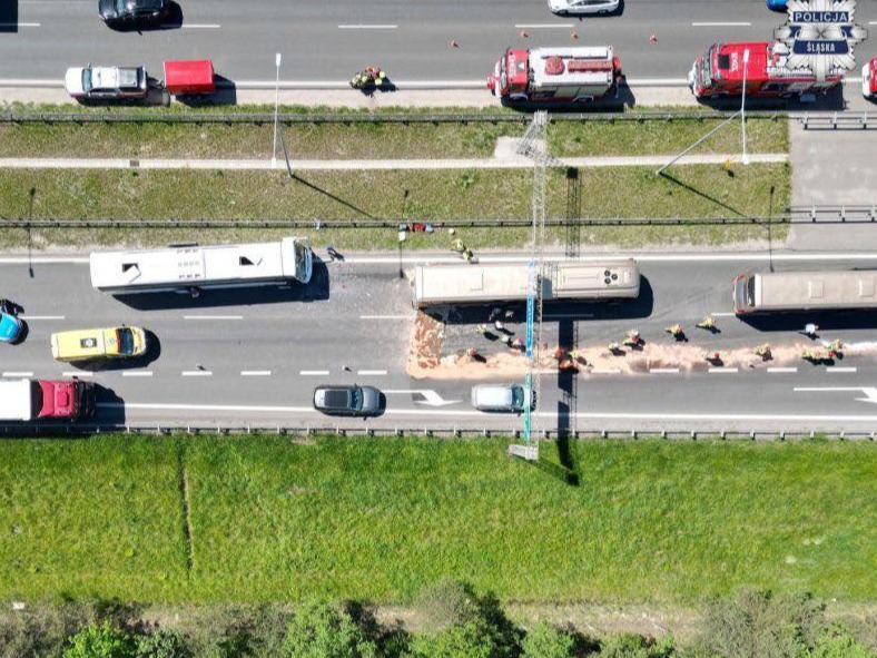 Polonya’da okul otobüsleri kaza yaptı: 83 öğrenci taşıyan araçlar çarpıştı 1 Polonya da okul otobusleri kaza yapti 83 ogrenci tasiyan araclar carpisti 72946